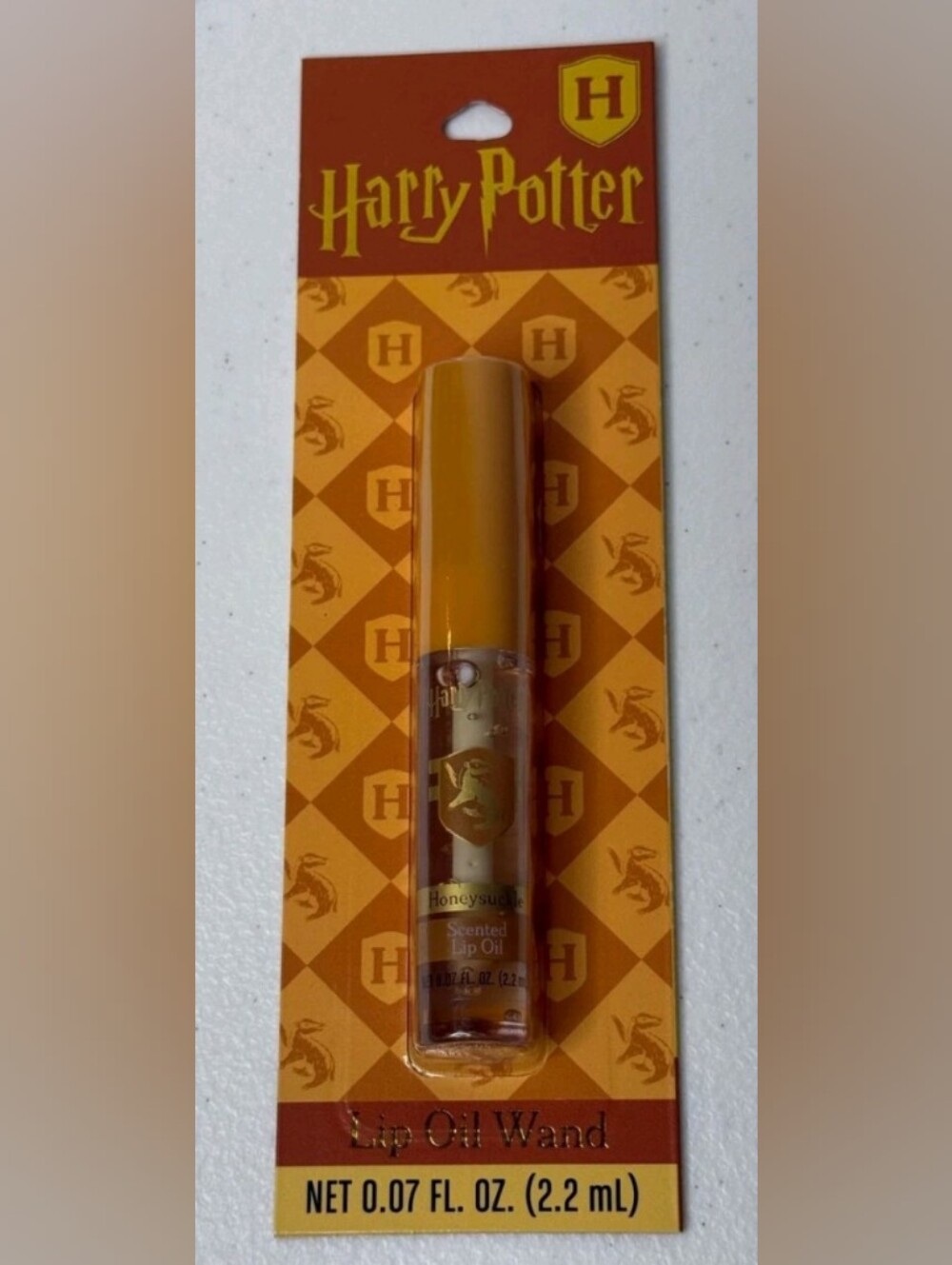 Harry Potter Hufflepuff Honeysuckle Scented Lip Oil Wand 0.07 oz New